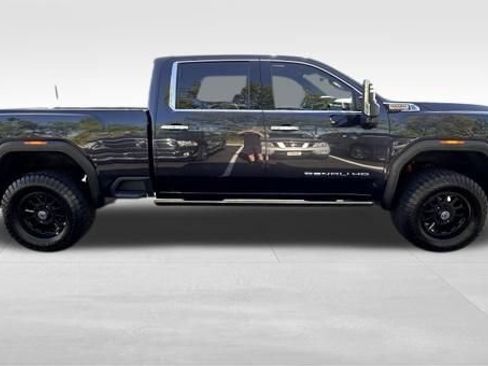 Used 2024 GMC Sierra 2500 Denali w/ Denali Reserve Package AWD/4WD image 10