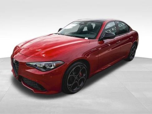 New 2025 Alfa Romeo Giulia AWD image 13