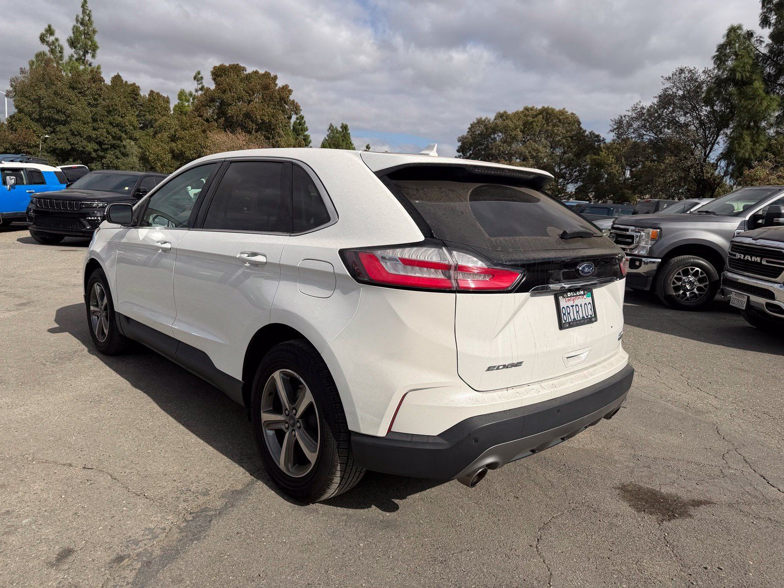 Used 2020 Ford Edge SEL w/ Convenience Package FWD image 3