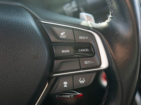 Used 2018 Honda Accord Touring image 24