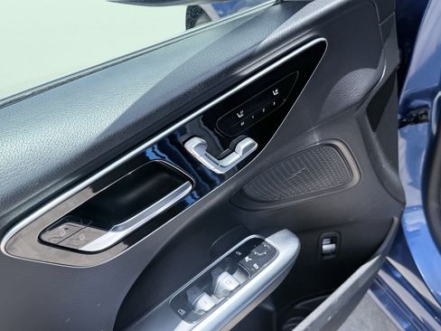 Used 2022 Mercedes-Benz C 300 Sedan w/ Exclusive Trim Package image 22