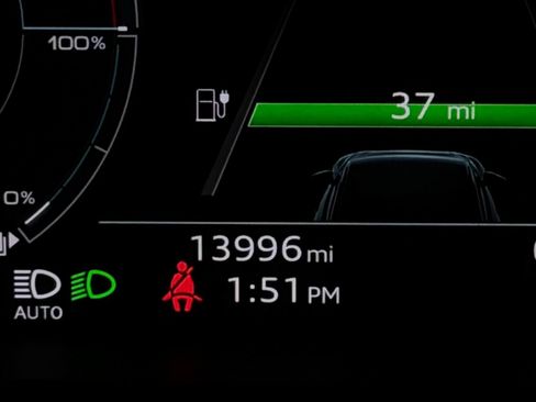 Used 2024 Audi RS e-tron GT w/ Carbon Performance Package AWD/4WD image 21
