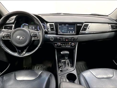 Used 2019 Kia Niro Touring image 18