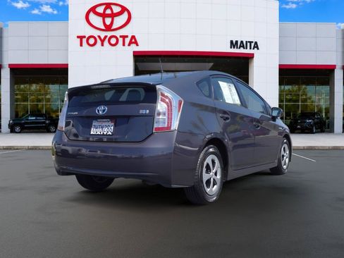 Used 2015 Toyota Prius Two FWD image 3