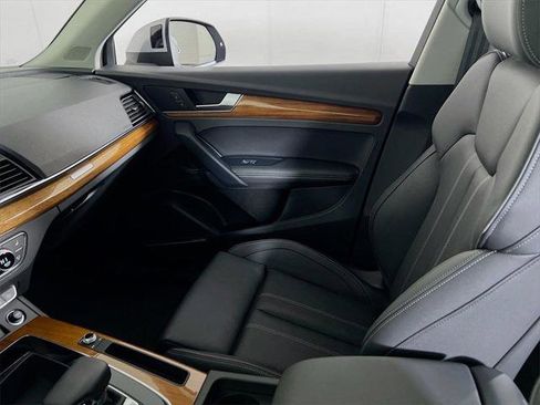 Certified 2023 Audi Q5 e Premium Plus w/ Premium Plus Package AWD/4WD image 25