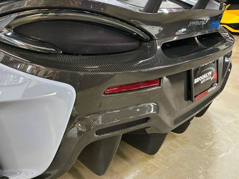 Used 2019 McLaren 600LT RWD image 32