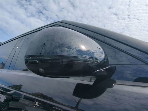 Used 2025 Land Rover Range Rover Sport Autobiography image 22