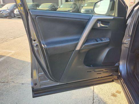 Used 2017 Toyota RAV4 XLE image 13