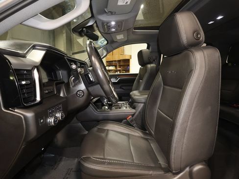 Used 2025 GMC Sierra 1500 Denali AWD/4WD image 26