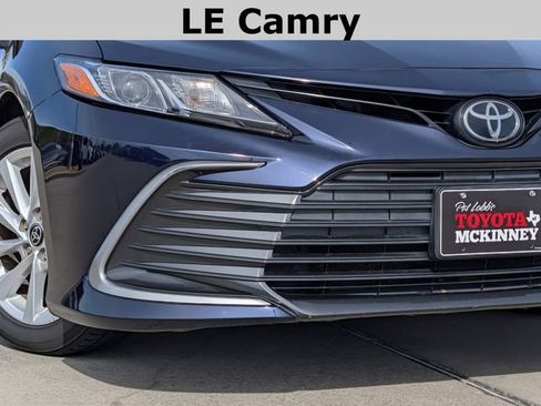Used 2022 Toyota Camry LE image 3