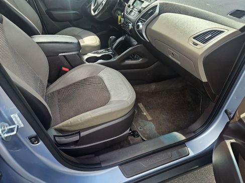 Used 2011 Hyundai Tucson GLS FWD image 16
