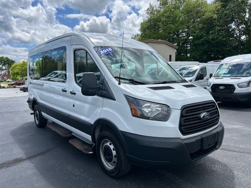 Used 2018 Ford Transit 250 148 Medium Roof RWD image 3