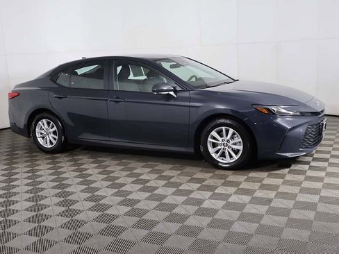 Used 2025 Toyota Camry LE image 12