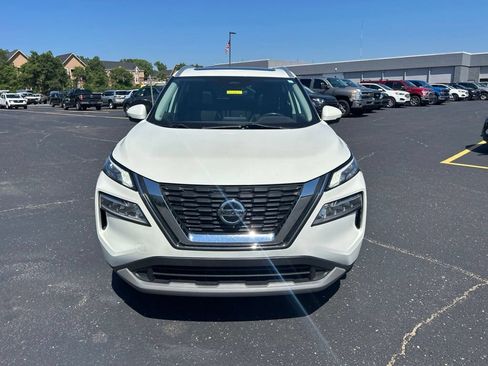Used 2021 Nissan Rogue SV w/ Premium Package AWD/4WD image 2