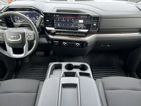 Used 2025 GMC Sierra 1500 Elevation image 33