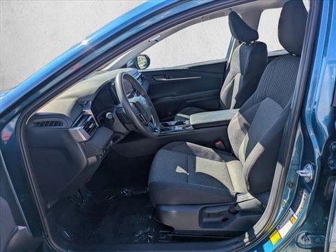 Used 2025 Toyota Camry LE image 15