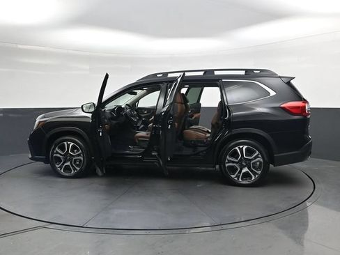 Used 2025 Subaru Ascent Touring w/ Popular Package #2 AWD/4WD image 40