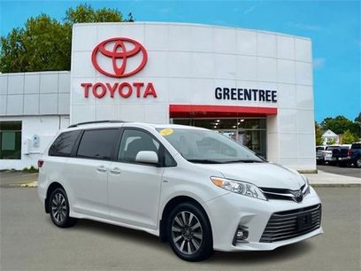 Used 2019 Toyota Sienna XLE