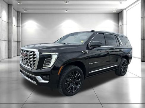 Used 2025 GMC Yukon Denali w/ Denali Reserve Package AWD/4WD image 4