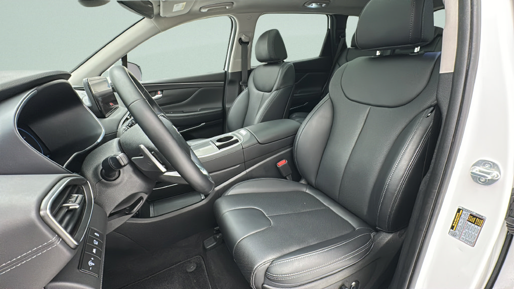 Used 2023 Hyundai Santa Fe SEL w/ Premium Package AWD/4WD image 13