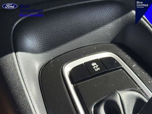 Used 2025 Toyota Corolla LE FWD image 30