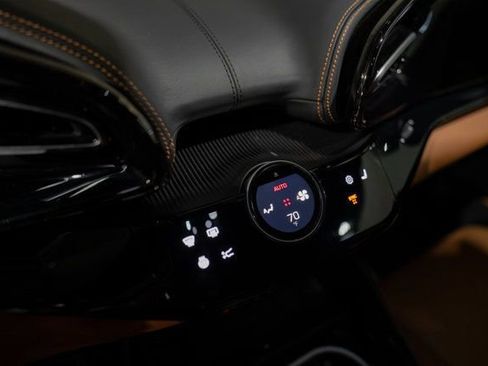 Used 2023 Ferrari Purosangue image 16