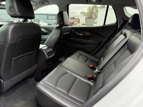 Used 2024 GMC Terrain SLT image 5