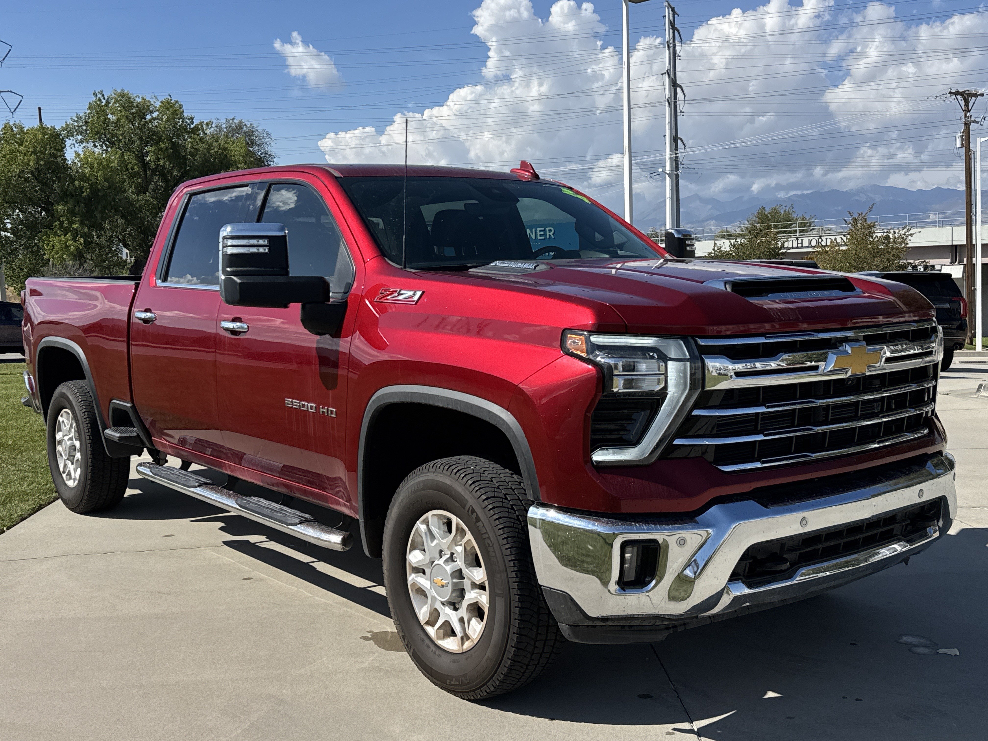 Used 2024 Chevrolet Silverado 2500 LTZ w/ LTZ Premium Package AWD/4WD image 7