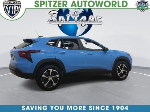 Used 2024 Chevrolet Trax RS w/ Driver Confidence Package FWD image 10