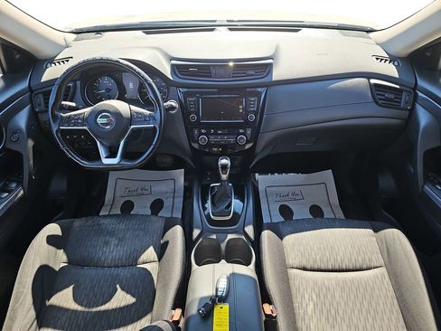 Used 2020 Nissan Rogue SV w/ Premium Package image 12
