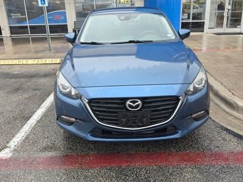 Used 2018 MAZDA MAZDA3 Touring FWD image 3