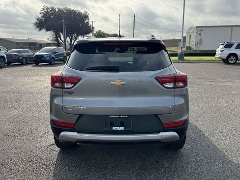 Used 2025 Chevrolet TrailBlazer LT AWD/4WD image 4