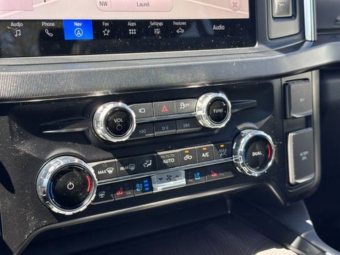 New 2025 Ford F350 Platinum w/ FX4 Off-Road Package image 33