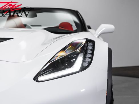 Used 2015 Chevrolet Corvette Z06 w/ 3LZ Preferred Equipment Group RWD image 17