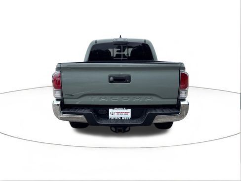 Used 2023 Toyota Tacoma TRD Off-Road AWD/4WD image 4