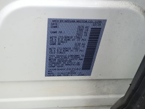 Used 2025 Nissan Pathfinder SV FWD image 34