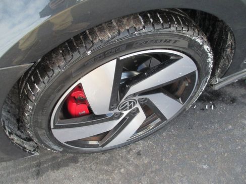 Used 2016 Volkswagen GTI Autobahn image 10