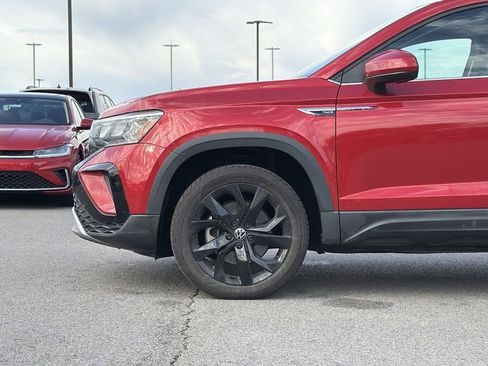 Used 2022 Volkswagen Taos SE image 9