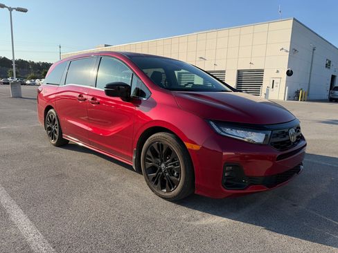 Used 2025 Honda Odyssey Sport-L image 4