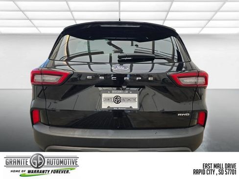 Used 2025 Ford Escape ST-Line Select AWD/4WD image 5