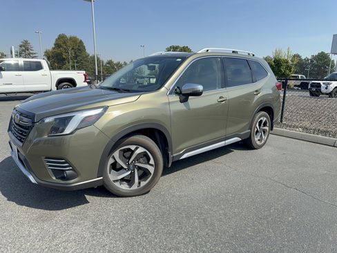 Used 2022 Subaru Forester Touring AWD/4WD image 33