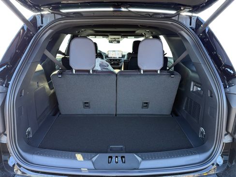 New 2026 Ford Explorer Platinum w/ LUX Leather Package image 17