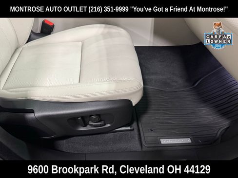 Used 2023 Land Rover Range Rover Velar R-Dynamic S image 47