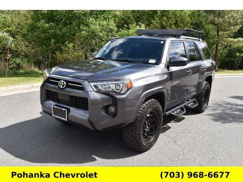 Used 2023 Toyota 4Runner SR5 AWD/4WD image 3