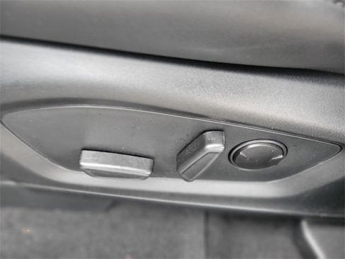 Used 2023 Ford Explorer XLT w/ Equipment Group 202A image 20