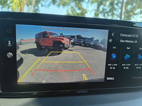 Used 2023 Hyundai Santa Fe SEL image 23