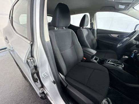 Used 2017 Nissan Rogue Sport S w/ S Appearance Package image 31