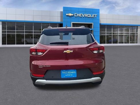 Certified 2024 Chevrolet TrailBlazer LT w/ Convenience Package AWD/4WD image 4