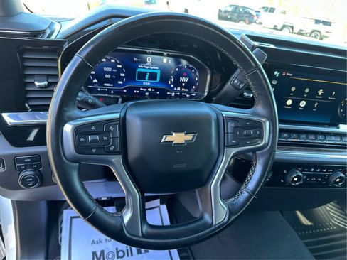 Used 2023 Chevrolet Silverado 1500 LT AWD/4WD image 17