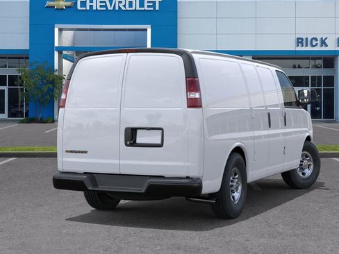 New 2026 Chevrolet Express 2500 w/ Driver Convenience Package image 6